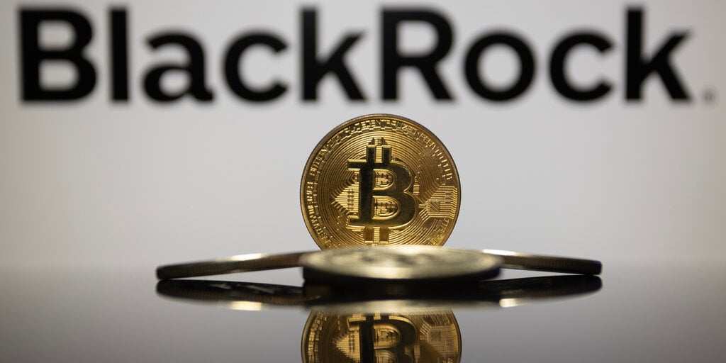 Discover Why Investors are Turning to Bitcoin Amid US Debt Worries