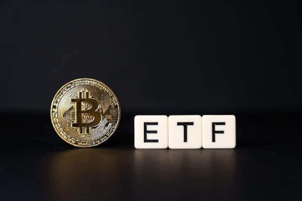 Maximize Your Portfolio: Explore BlackRock's Bitcoin ETF as Debt Skyrockets